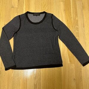 Rag&Bone long sleeve top. Sits at the waist.